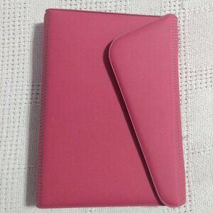 NWOT-Pink vinyl organizer